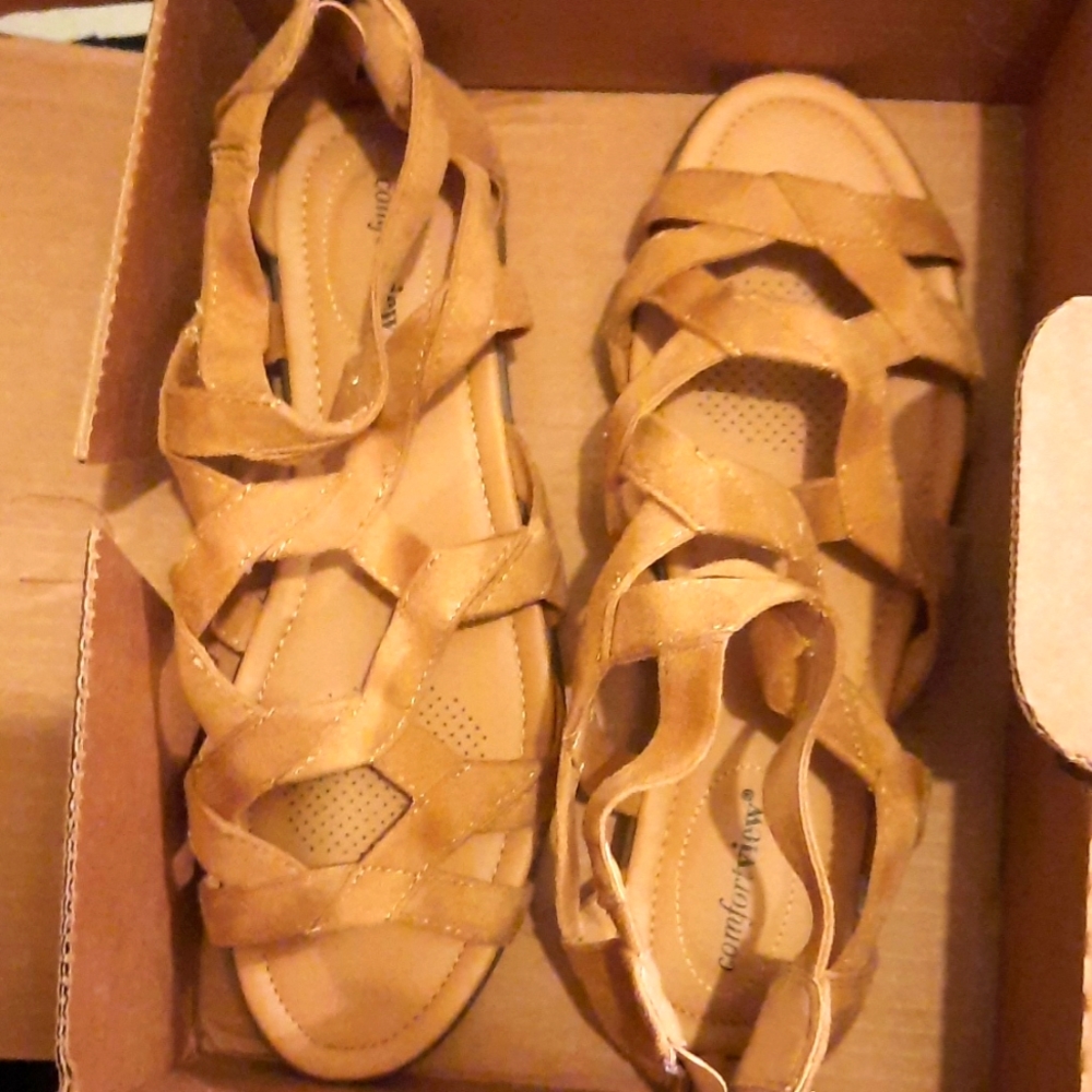 Sandals tan in color size 11WW by Comfortview.